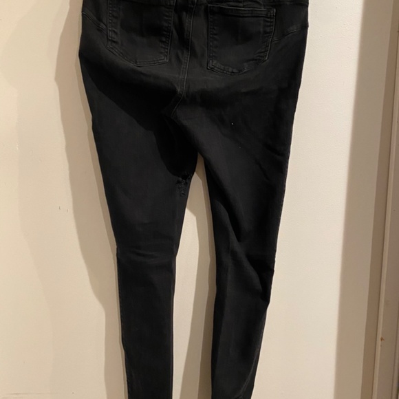 BOMBSHELL SKINNY PREMIUM STRETCH HIGH-RISE JEAN Size 12R - Picture 2 of 4